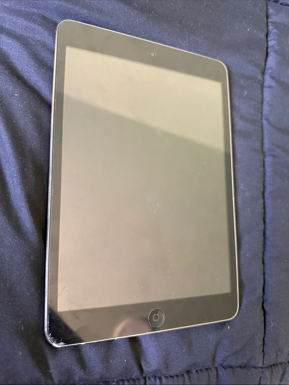 Apple iPad - Space Gray Back